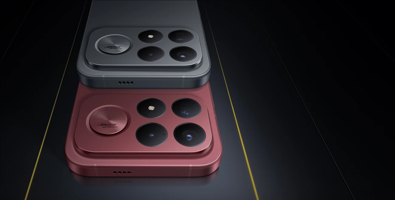 POCO F9 Ultra — два смартфона на тёмном фоне